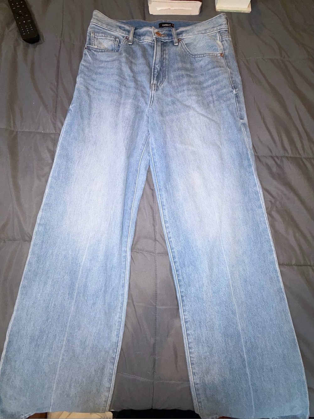 Express Conscious Edit High Rise Wide Leg Jeans Light Wash 4R